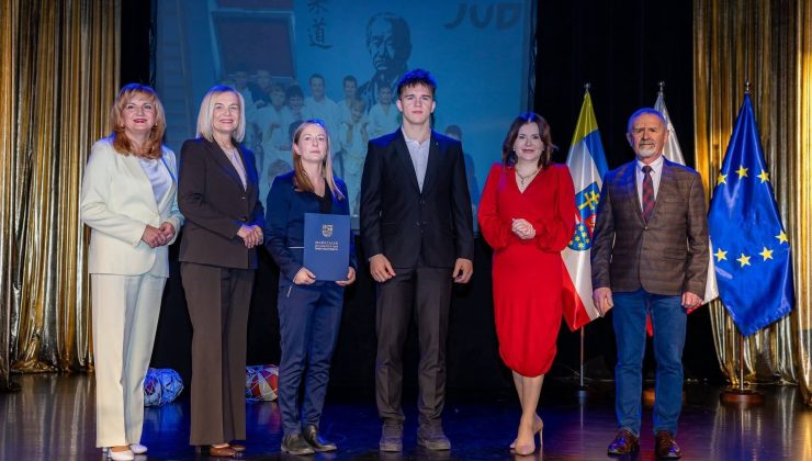 SPORTOWIEC  ROKU  2025